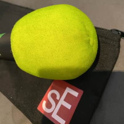 SE V7 Microphone with Yeller Ball and bag image 5