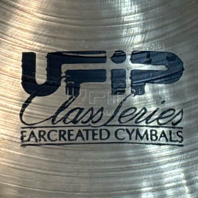 UFIP Class Series Fast China 18" - Traditional image 3