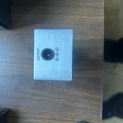 MXR M239 Mini Iso-Brick Power Supply 2018 - Present - Silver image 4