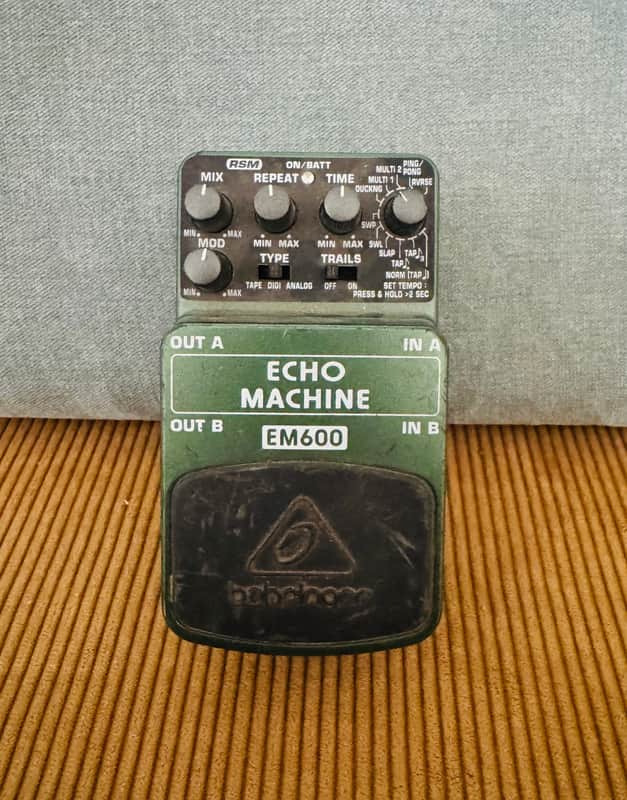 Behringer EM600 Echo Machine Pedal 2010s - Standard image 1