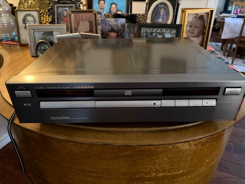 JVC XL-Z1050TN 1999 - Dark Grey and Black