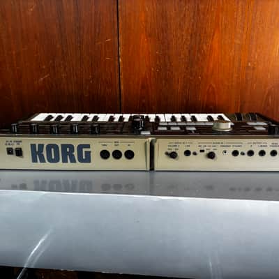 Korg Microkorg Synthesizer/Vocoder w/ box image 8