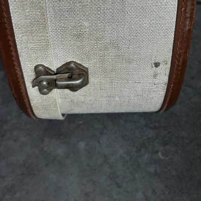 Vintage Cheney Hard Case 1950'S- 1960'S - Red interior. White and faux leather for dreadnought guitar image 11