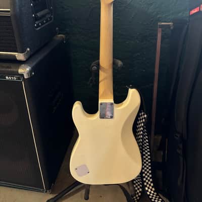Squier Mini Stratocaster 2011 - 2017 - Arctic White image 2