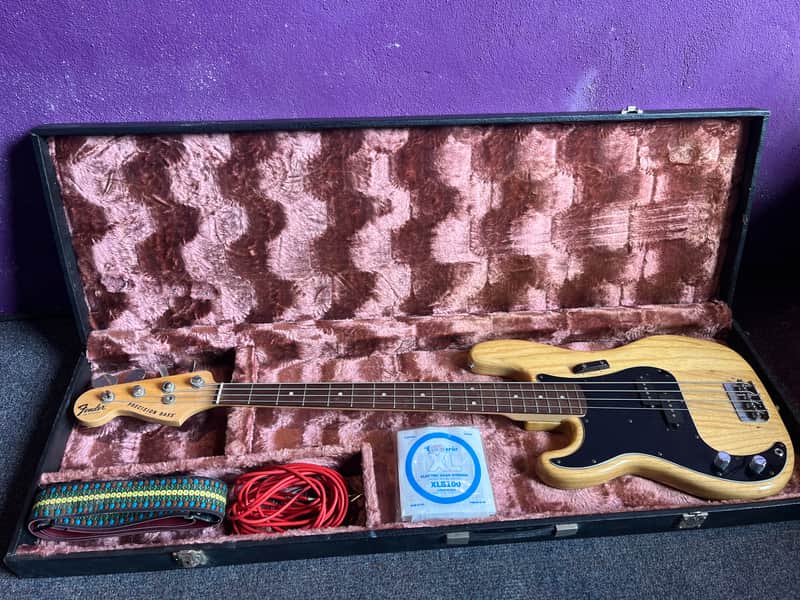 Fender Precision Bass with Rosewood Fretboard