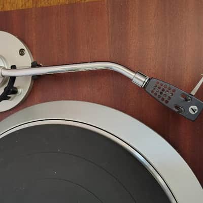 Denon DP 40F turntable In excellent condition, serviced 1980's image 3