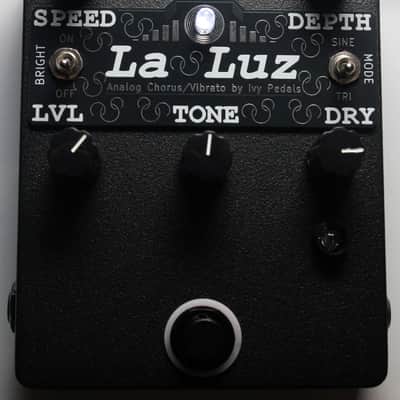 Ivy Pedals La Luz 2025 - All-Black + always-on LFO LED image 8