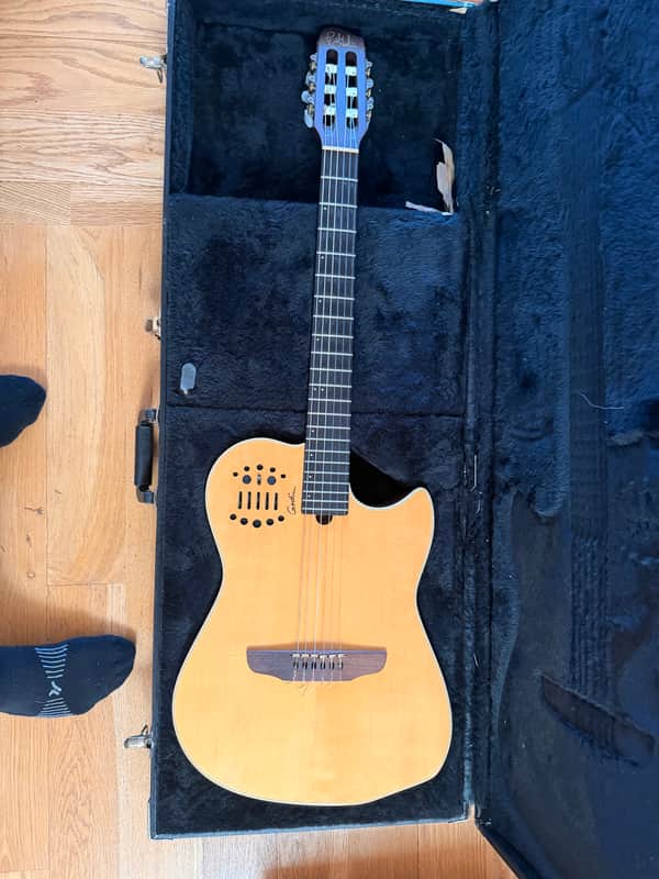 Godin Multiac Grand Concert Deluxe Nylon SA 2010s - Natural image 1