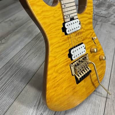 Charvel #2969431558 - Pro-Mod DK24 HH FR M Mahogany with Quilt Maple, Maple Fingerboard, Dark Amber image 2