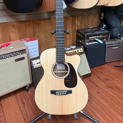 Martin 000C JR-E Junior Series Acoustic Electric Guitar- Natural- w/soft bag. New! image 2