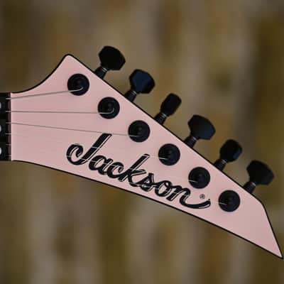 Jackson American Series Virtuoso™, Streaked Ebony Fingerboard - Satin Shell Pink image 2