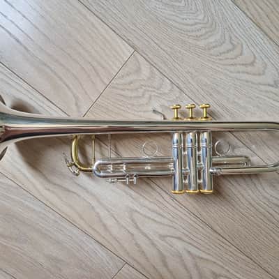 Vincent Bach Stradivarius 72* Silver and gold trim image 3
