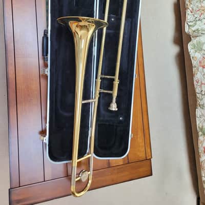 Yamaha Trombone- Model YSL354 - 2026 - Lacquered Brass - Beautiful! image 11