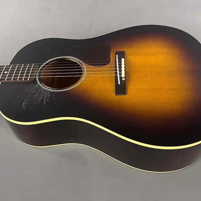 Gibson Custom 1942 Banner J-45 Reissue Murphy Lab Light Aged Vintage Sunburst ~ As New! image 2