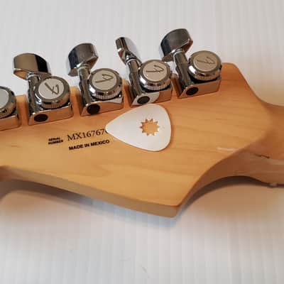 Fender Standard Stratocaster RELIC  2016 Sunburst/Relic image 16