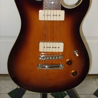 G&L Tribute Series Ascari GT-90 with Rosewood Fretboard 2010 - 2017 - Tobacco Sunburst image 4
