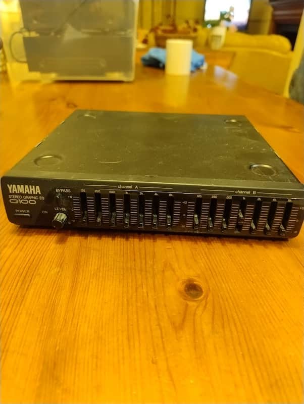 Yamaha Q100 - Stereo Graphic EQ 1990s image 1