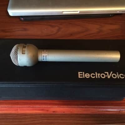 Electro Voice RE-10 Dynamic Cardioid Microphone image 1