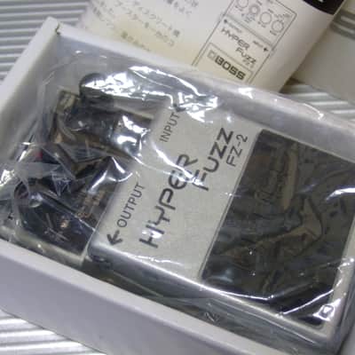MINT Boss FZ-2 Hyper Fuzz w/ Original Box & Manual (Silver Label) 1993 - 1997 - Silver Bild 4