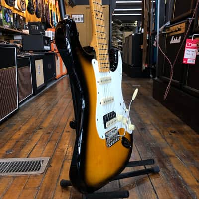 Fender JV Modified '50s Stratocaster HSS 2022 2-Color Sunburst w/Padded Gig Bag image 2