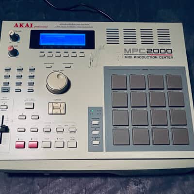 Akai MPC2000 MIDI Production Center