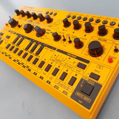 Behringer TD-3MO 2022 - Yellow near mint image 1