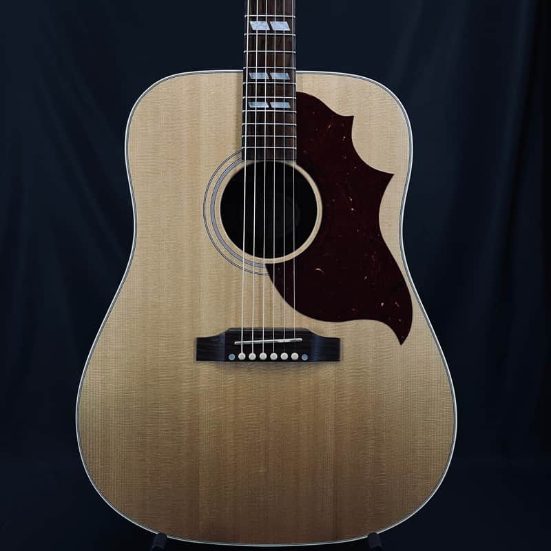 2021 Hummingbird Studio Natural Gloss w/ Electronics & Case