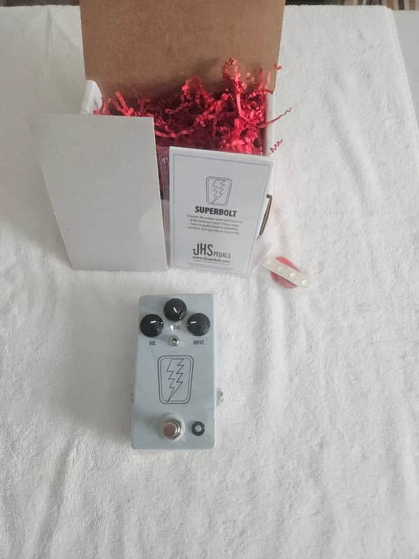 JHS super bolt pedal, mint condition in the box Super bolt image 1