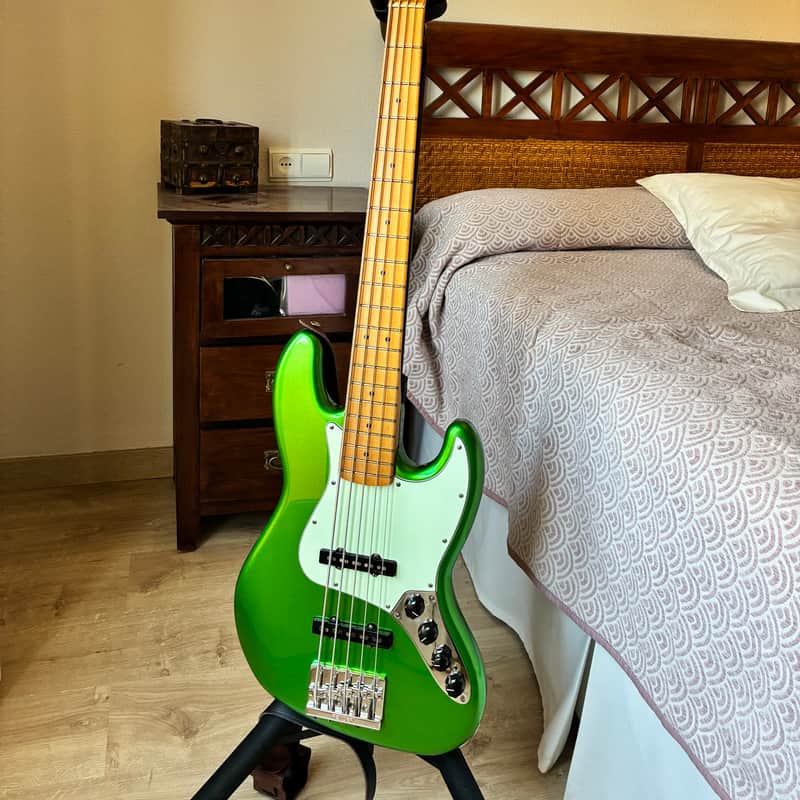 Fender Player Plus Jazz Bass V