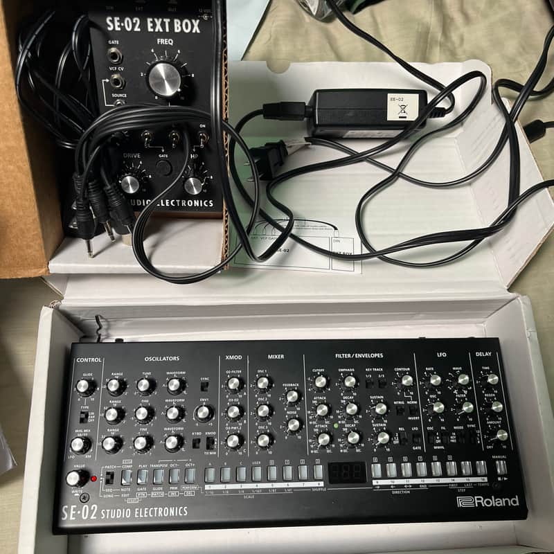 RARE Roland SE-02 Boutique Synthesizer + EXT Box image 1