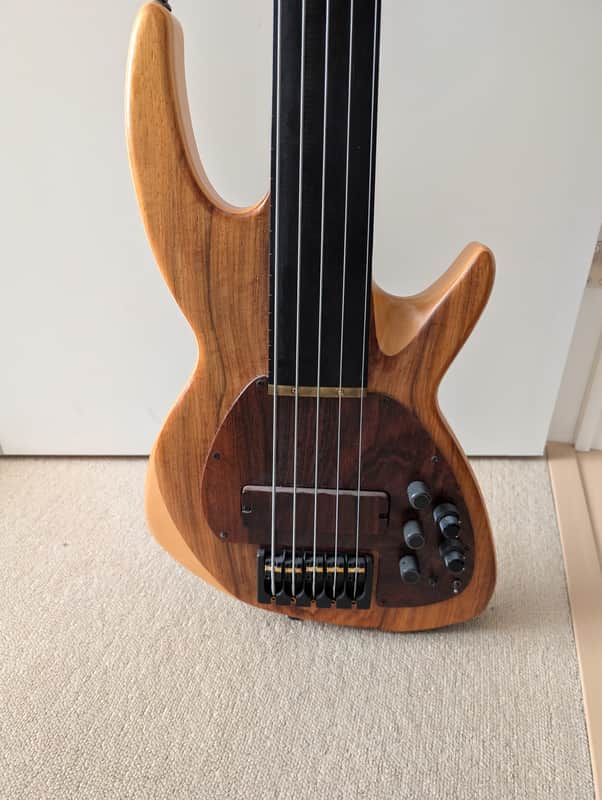 2007 Chris Larkin Reactor 5B Custom Bass | Irish Luthier | Aero