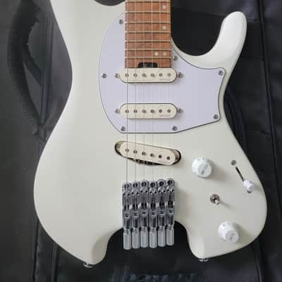 Ibanez ICHI10-VWM Headless Stratocaster Ichika Nito Signature Quest 2021 Jescar EVO gold frets Fishman Fluence Strat mod image 1