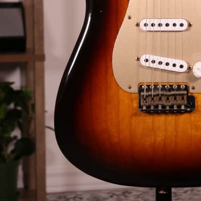 Fender Custom Shop LTD 1954 Roasted Stratocaster Journeyman Relic - Roasted Maple Fingerboard, Wide-Fade 2-Color Sunburst image 4