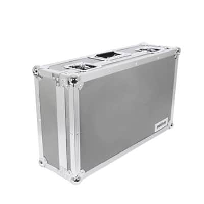 Pedaltrain Classic 2 Pedalboard with Tour Case image 6