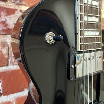 Gibson Les Paul Studio 2022 - Ebony (Inc Gig Bag) image 4