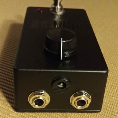 Mythos Pedals Golden Fleece Fuzz blackout image 3
