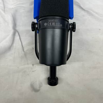 Shure MV7 Dynamic XLR and USB Microphone image 4