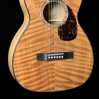 Larrivée OO-03 Acoustic Guitar Flamed Redwood/Mahogany image 8