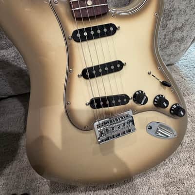 70th Anniversary Vintera Stratocaster Antigua image 5