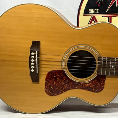 Guild Jumbo Junior E SP/MH Acoustic Electric Guitar image 2