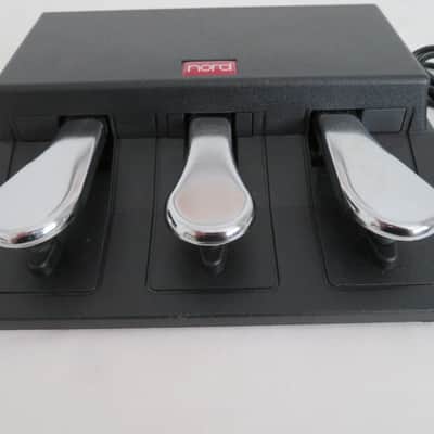 Nord Triple Pedal - TP1 - Black image 1