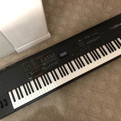 Yamaha S90 XS 88-key Master Keyboard 2009 - Present - Black image 5