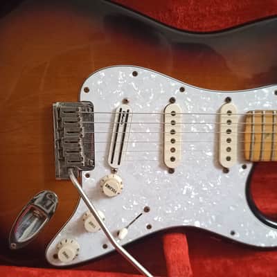 Fender American Deluxe Stratocaster 1998 - sunburst image 8