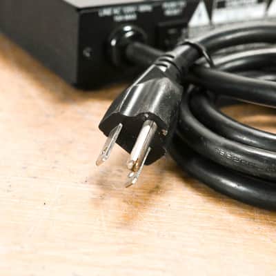 Furman M-8 8-Outlet Power Conditioner CG013ZL image 9