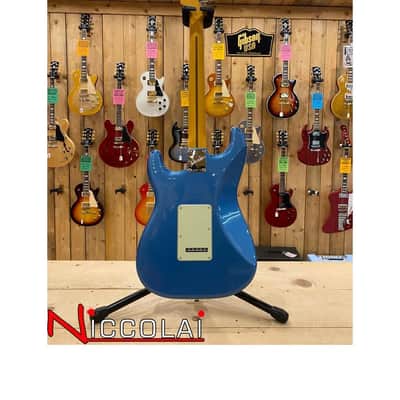 Fender American Professional Classic Stratocaster HSS, Maple Fingerboard, Faded Lake Placid Blue image 12