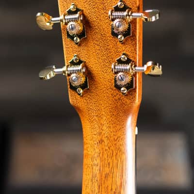 Martin 000-18 Modern Deluxe Acoustic Guitar with Hardshell Case image 7