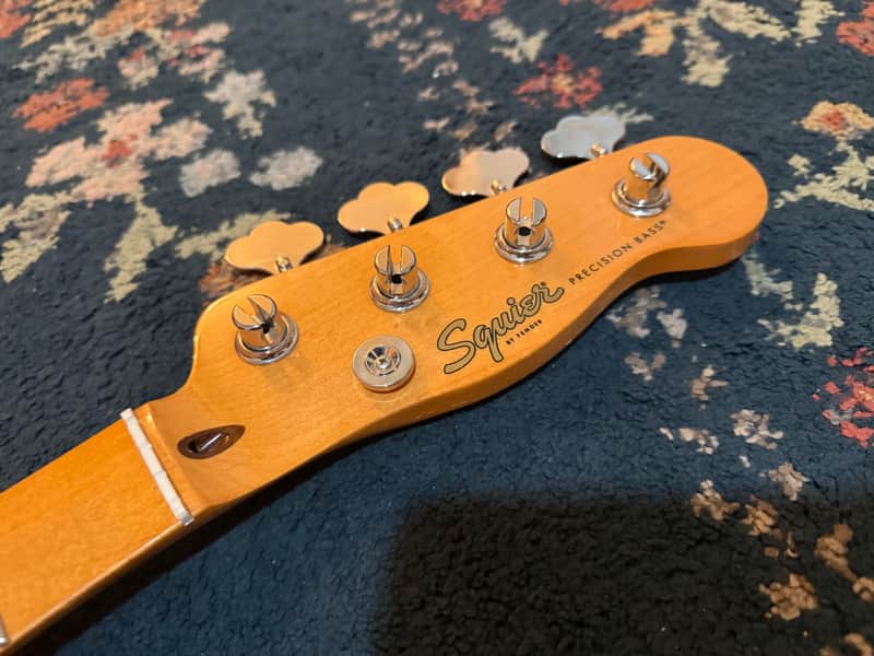 Squier 50's bass neck image 1