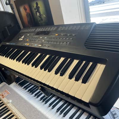 Roland E-16 image 3