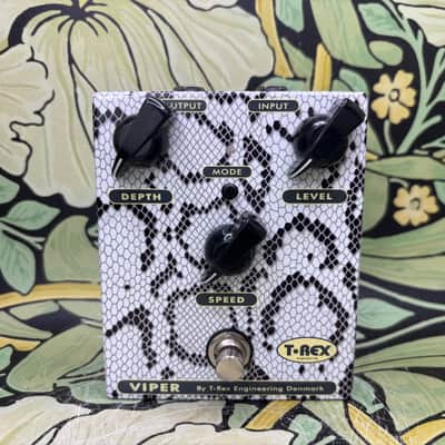 T-Rex Viper Vibrato - Used image 2