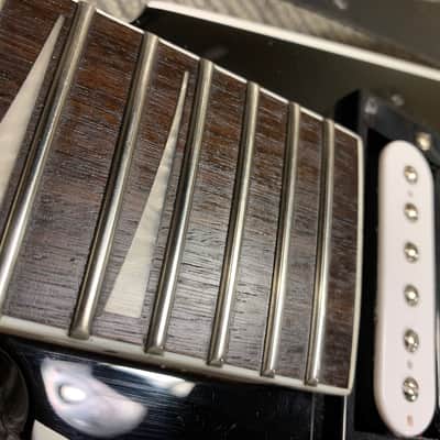 Jackson JS Series Rhoads RRV Black with White Bevels 6 String Thru image 9